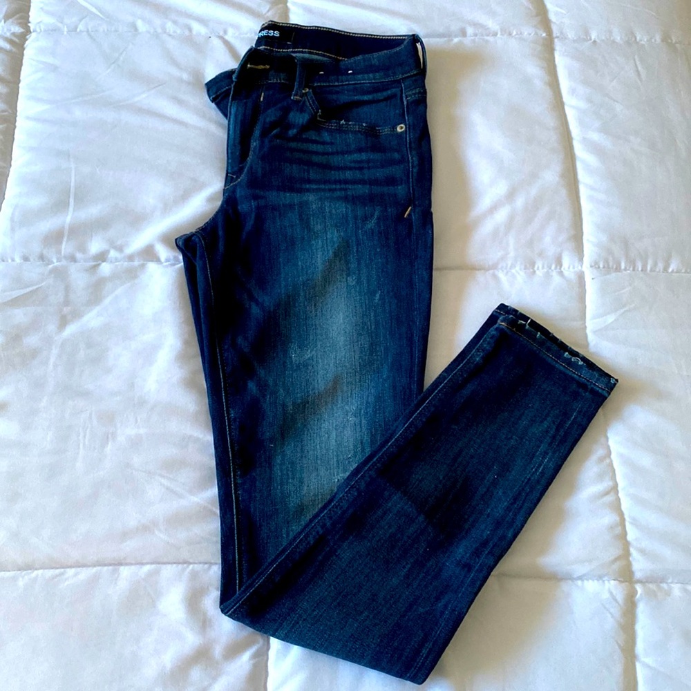 EXPRESS JEANS/Express Stretch Legging Mid-Rise Size 6R.